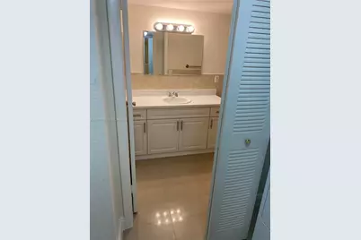 8245 Lake Dr #104, Doral, FL 33166 - Photo 22