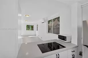 1055 SW 12th St, Miami, FL 33129 - Photo 4