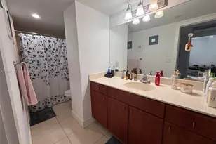 401 69th St, Miami Beach, FL 33141 - Photo 6