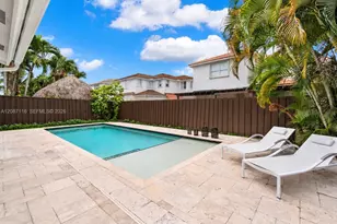 8324 NW 115th Ct, Doral, FL 33178 - Photo 2