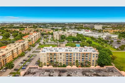 9310 Fontainebleau Blvd #606, Miami, FL 33172 - Photo 2