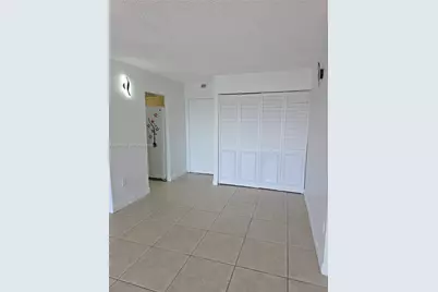 9310 Fontainebleau Blvd #606, Miami, FL 33172 - Photo 10