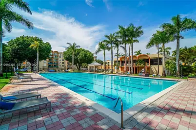 9310 Fontainebleau Blvd #606, Miami, FL 33172 - Photo 4
