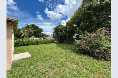 280 SW 8th St, Deerfield Beach, FL 33441 - Photo 30
