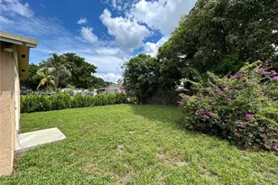 280 SW 8th St, Deerfield Beach, FL 33441 - Photo 30