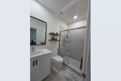 11079 W 32nd Ln, Hialeah, FL 33018 - Photo 16
