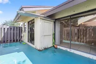 310 SW 96th Terrace, Pembroke Pines, FL 33025 - Photo 26