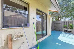 310 SW 96th Terrace, Pembroke Pines, FL 33025 - Photo 26