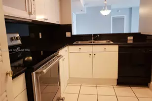 9340 Fontainebleau Blvd, Miami, FL 33172 - Photo 36