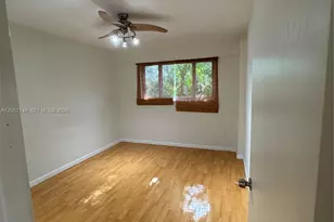 645 NE 121st St, North Miami, FL 33161 - Photo 8