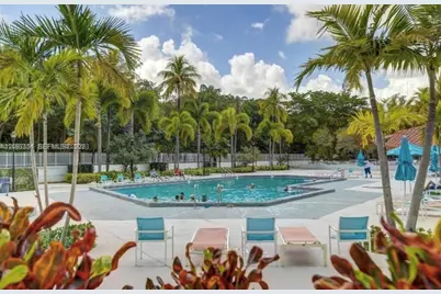 100 Bayview Dr #PH31, Sunny Isles Beach, FL 33160 - Photo 12