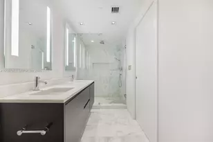 1451 Brickell Ave, Miami, FL 33131 - Photo 22
