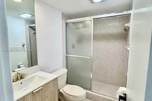 575 Oaks Ln, Pompano Beach, FL 33069 - Photo 2
