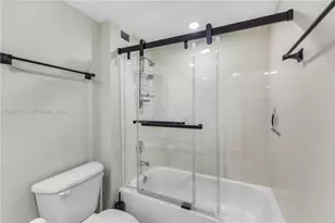 2301 Collins Av, Miami Beach, FL 33139 - Photo 16
