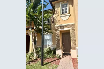 3355 NE 13th Cir Dr #105-28, Homestead, FL 33033 - Photo 2