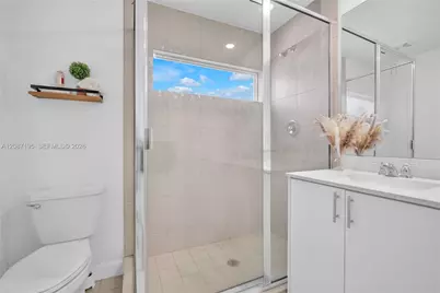 5075 SW 37th St, Pembroke Park, FL 33023 - Photo 20