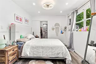 1055 NE 121st St, North Miami, FL 33161 - Photo 14