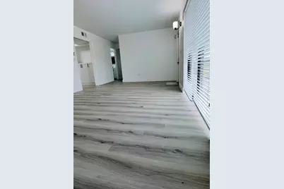 18216 Mediterranean Blvd #1-19, Hialeah, FL 33015 - Photo 22