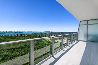 2411 Laguna #2704, North Miami, FL 33181 - Photo 8