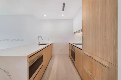 2411 Laguna #2704, North Miami, FL 33181 - Photo 14