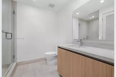 2411 Laguna #2704, North Miami, FL 33181 - Photo 32