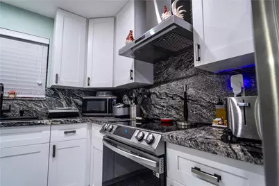 13814 SW 281 St SW, Homestead, FL 33033 - Photo 6