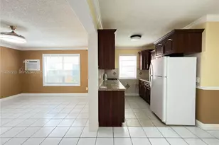 7336 Carlyle Ave, Miami Beach, FL 33141 - Photo 6