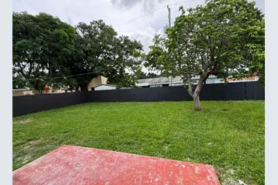 19201 NW 10th Ct, Miami Gardens, FL 33169 - Photo 16