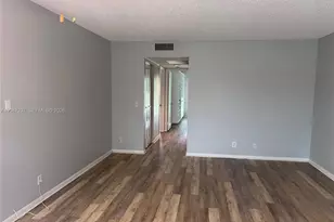 800 SW 131st Ave, Pembroke Pines, FL 33027 - Photo 2