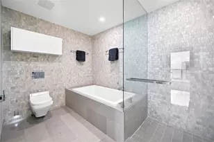 88 SW 7th St, Miami, FL 33130 - Photo 10