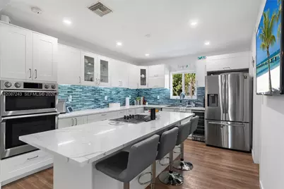 7940 Hawthorne Ave, Miami Beach, FL 33141 - Photo 14