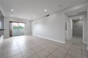 208 NW 47th Ave, Miami, FL 33126 - Photo 10