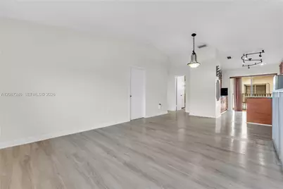 7878 W 29th Ln #202-20, Hialeah, FL 33018 - Photo 22