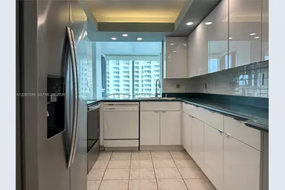 2655 Collins Ave #1203, Miami Beach, FL 33140 - Photo 6