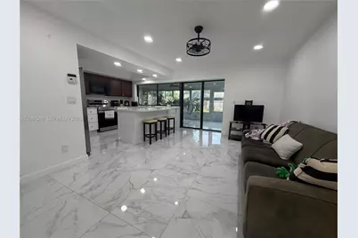 2204 Cherokee Trl, Brandon, FL 33594 - Photo 6