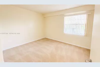 12900 SW 13th St #413E, Pembroke Pines, FL 33027 - Photo 4