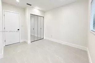 1043 NW 48th St, Miami, FL 33127 - Photo 14