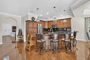 8210 Phoenician Ct, Davie, FL 33328 - Photo 16