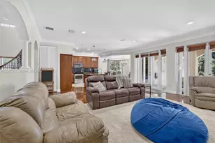 8210 Phoenician Ct, Davie, FL 33328 - Photo 24