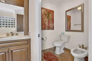 8210 Phoenician Ct, Davie, FL 33328 - Photo 40