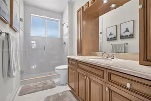 8210 Phoenician Ct, Davie, FL 33328 - Photo 44
