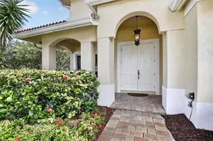 8210 Phoenician Ct, Davie, FL 33328 - Photo 4