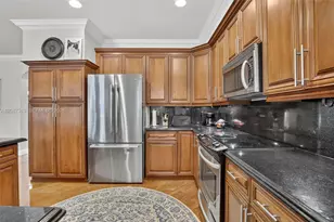 8210 Phoenician Ct, Davie, FL 33328 - Photo 14