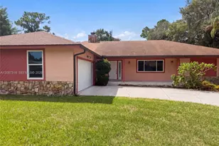 3123 SE Quanset Cir, Stuart, FL 34997 - Photo 1