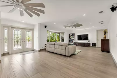2820 NE 40th Ct, Fort Lauderdale, FL 33308 - Photo 8