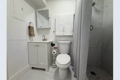 8860 SW 32nd St #front, Miami, FL 33165 - Photo 12