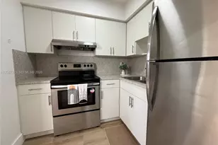 8860 SW 32nd St, Miami, FL 33165 - Photo 4