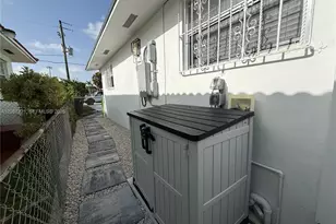 8860 SW 32nd St, Miami, FL 33165 - Photo 14