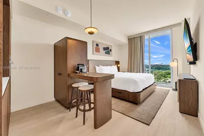 1611 SW 2nd Ave #605, Miami, FL 33129 - Photo 2