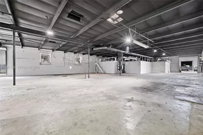 1050 E 24th St, Hialeah, FL 33013 - Photo 12